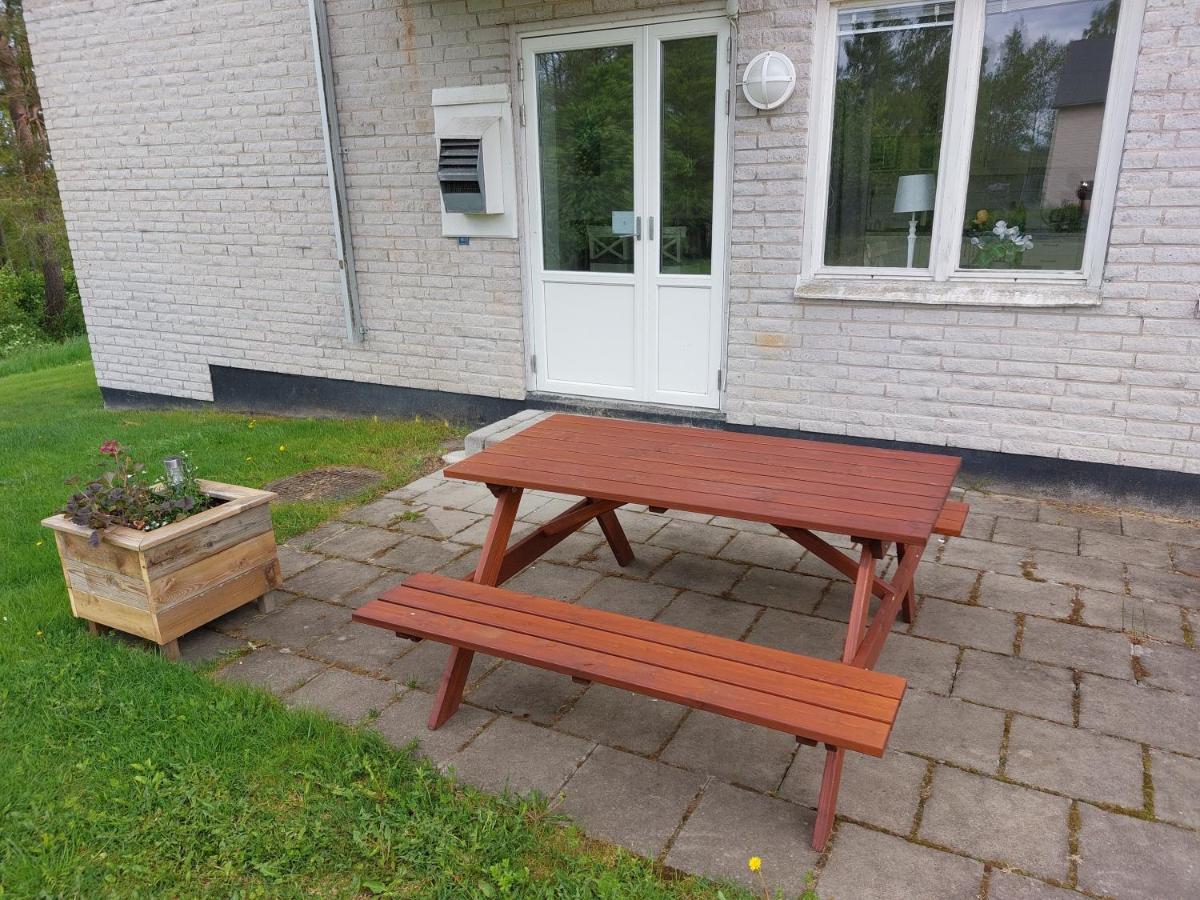 Hammarö Vandrarhem *
